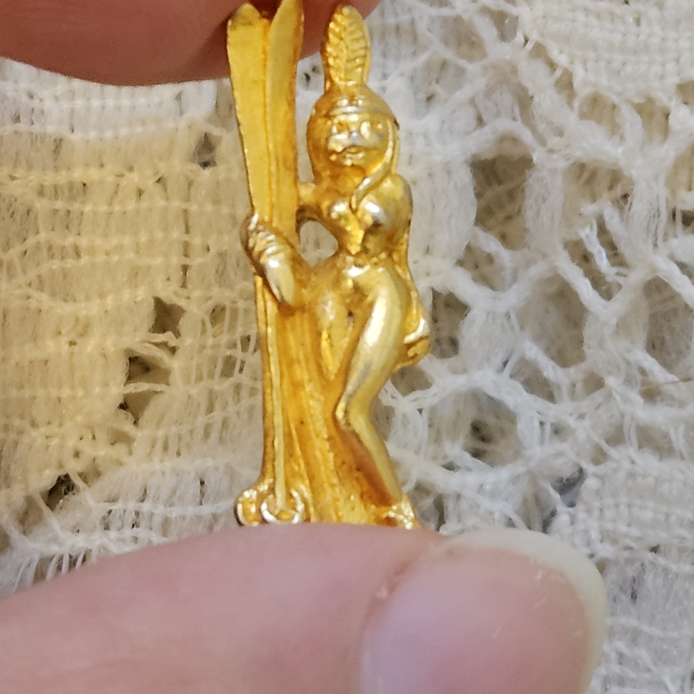 Vintage Micro Cast Gold-Toned Skiing Ski Woman Tie Tack Auburn Cal Lapel Pin